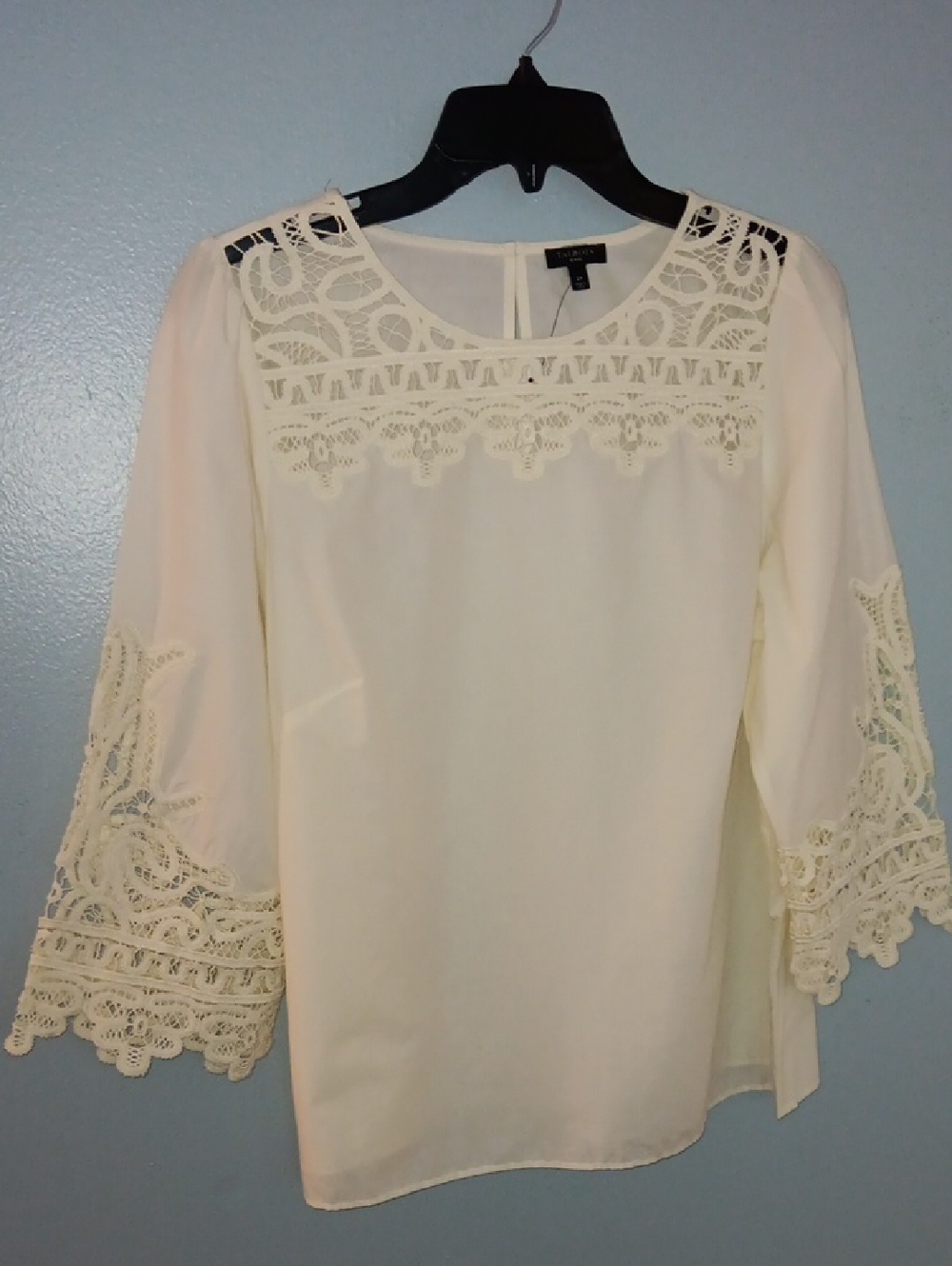 Classy Talbots Cream Lace Yoke & Bell Sleeve Blouse